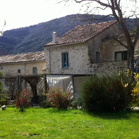 Le Moulin D'arcas. Bed & Breakfast *