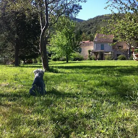 Le Moulin D'arcas. Bed & Breakfast Prémian