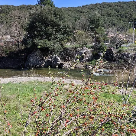 Le Moulin D'arcas. Bed & Breakfast Prémian