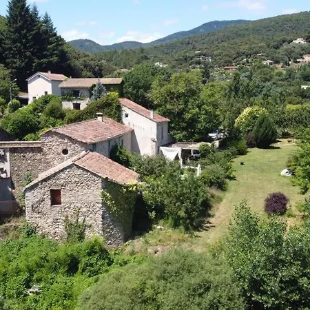 Le Moulin D'arcas. Bed & Breakfast